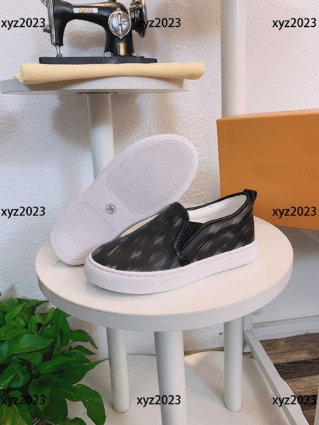 luxury kids casual shoe child sneakers baby slipon spring classic floral print new arrival rubber box protection shipment childrens size 233, Black;red
luxury kids casual shoe child sneakers baby slipon spring classic floral print new arrival rubber box protection shipment childrens size 233, Black;red