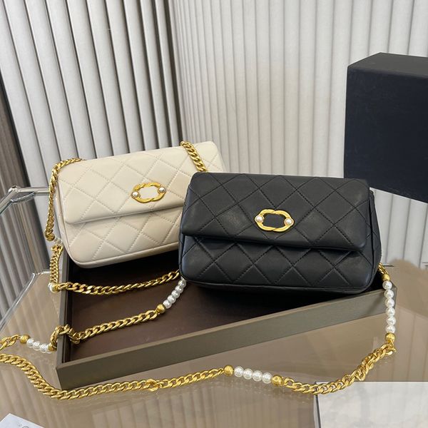 23ss womens designer badge with pearl quilted bags classic mini flap quilted purse gold metal chain crossbody shoulder handbags black white
23ss womens designer badge with pearl quilted bags classic mini flap quilted purse gold metal chain crossbody shoulder handbags black white