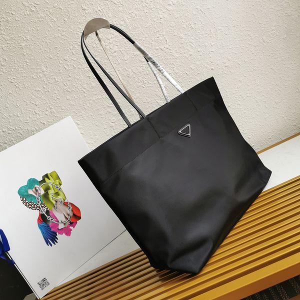 black nylon handbag tote bag for women luxury designers bag high capacity ladies casual shopping
black nylon handbag tote bag for women luxury designers bag high capacity ladies casual shopping