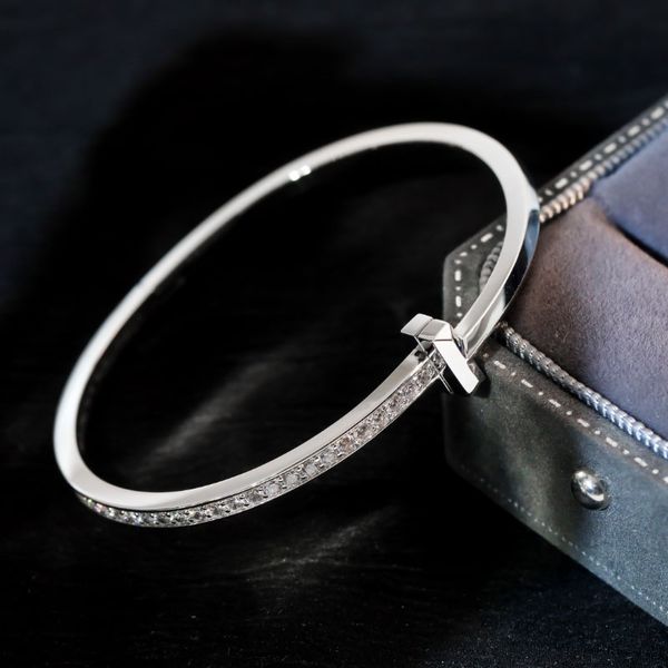925 sterling silver bangle for women charm bracelets with half diamond version thin, Golden;silver
925 sterling silver bangle for women charm bracelets with half diamond version thin, Golden;silver