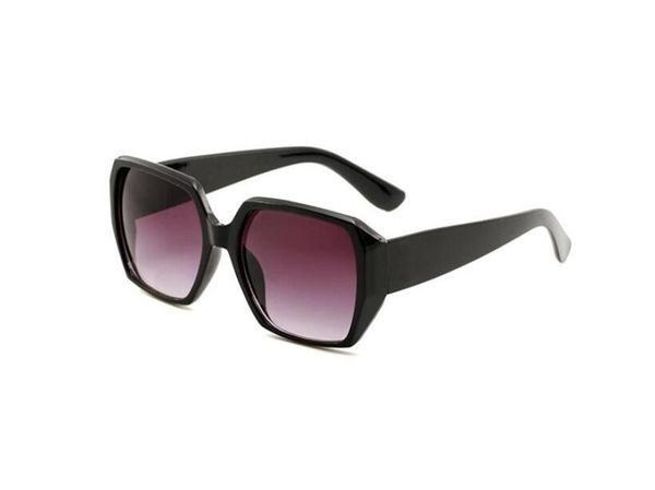 1pcs fashion round sunglasses eyewear sun glasses designer brand black metal frame dark 50mm glass lenses for mens womens better brown 5221, White;black
1pcs fashion round sunglasses eyewear sun glasses designer brand black metal frame dark 50mm glass lenses for mens womens better brown 5221, White;black