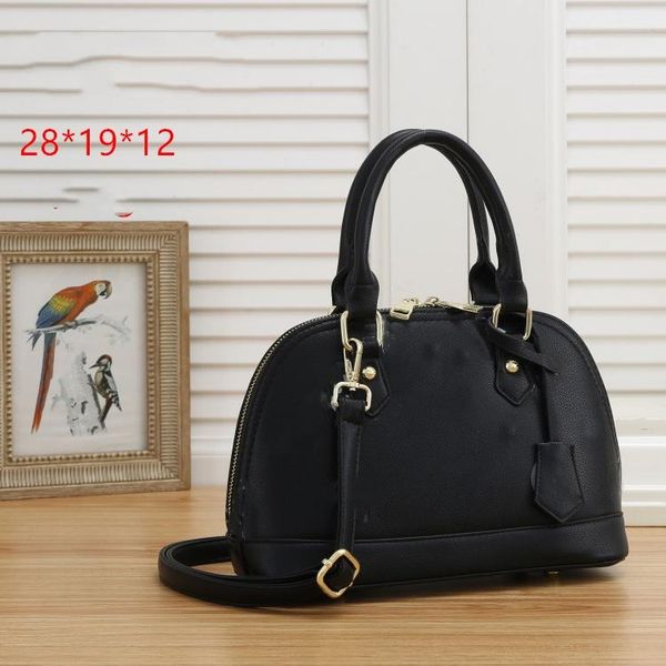 designer women patent leather flower luxury shoulder bags handbags crossbody bag
designer women patent leather flower luxury shoulder bags handbags crossbody bag