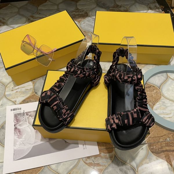 women luxury flat foam runner sandals slippers beach pool pillow comfort mules shoes lady designer flip flops front strap slides beach comfo, Black
women luxury flat foam runner sandals slippers beach pool pillow comfort mules shoes lady designer flip flops front strap slides beach comfo, Black