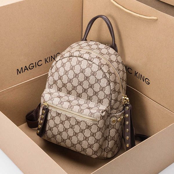 2023 luxury hong summer women's new double shoulder large capacity schoolbag super fire travel backpackhigh
2023 luxury hong summer women's new double shoulder large capacity schoolbag super fire travel backpackhigh
