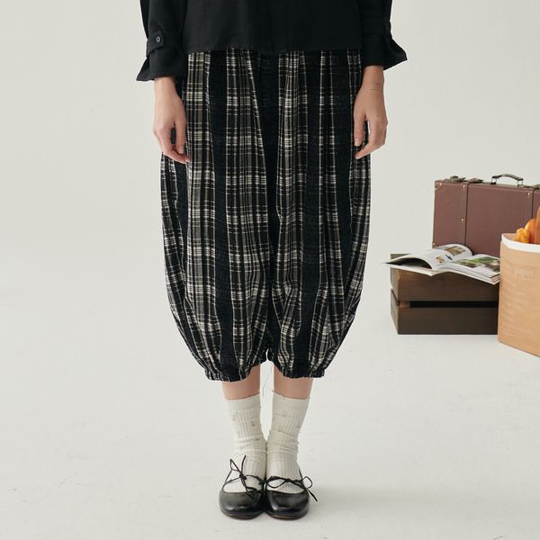 women's pants s leorlax original japanese large size vertical striped plaid radish pants female pearshaped lazy wind versatile 22012 23, Black;white
women's pants s leorlax original japanese large size vertical striped plaid radish pants female pearshaped lazy wind versatile 22012 23, Black;white