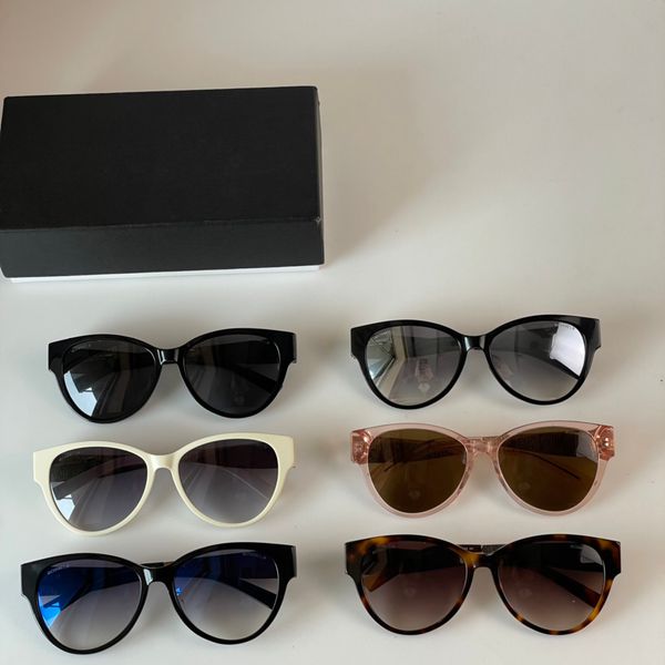 holiday travel women designer sunglasses full frame polarized light candy color frame glasses, White;black
holiday travel women designer sunglasses full frame polarized light candy color frame glasses, White;black