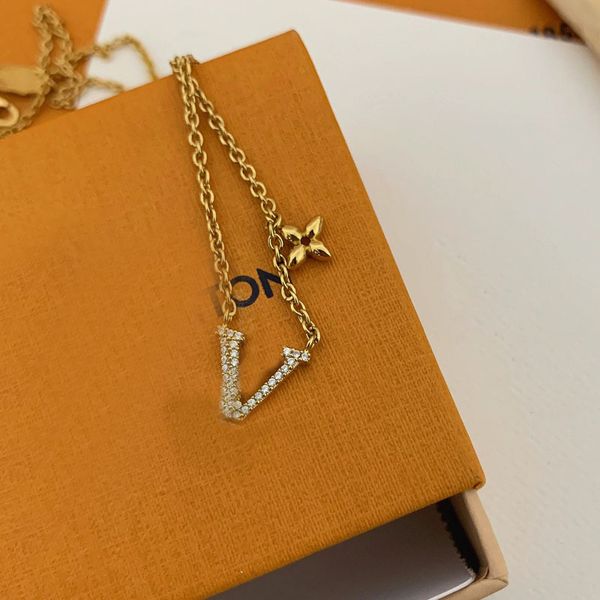 necklaces designer luxury women pendant covered in diamonds gold necklace valentine day christmas gifts for girlfriend wholesale, Silver
necklaces designer luxury women pendant covered in diamonds gold necklace valentine day christmas gifts for girlfriend wholesale, Silver