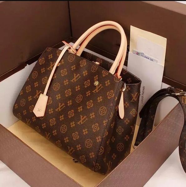 2023 solds luxurys designers handbags purses montigne bag women tote brand letter embossing genuine leather shoulder bags crossbody bag
2023 solds luxurys designers handbags purses montigne bag women tote brand letter embossing genuine leather shoulder bags crossbody bag