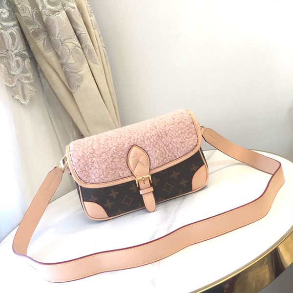 designer bag m46317 womens fashion crossbody bag mini shoulder bag leather design velvet clamshell buckle design
designer bag m46317 womens fashion crossbody bag mini shoulder bag leather design velvet clamshell buckle design