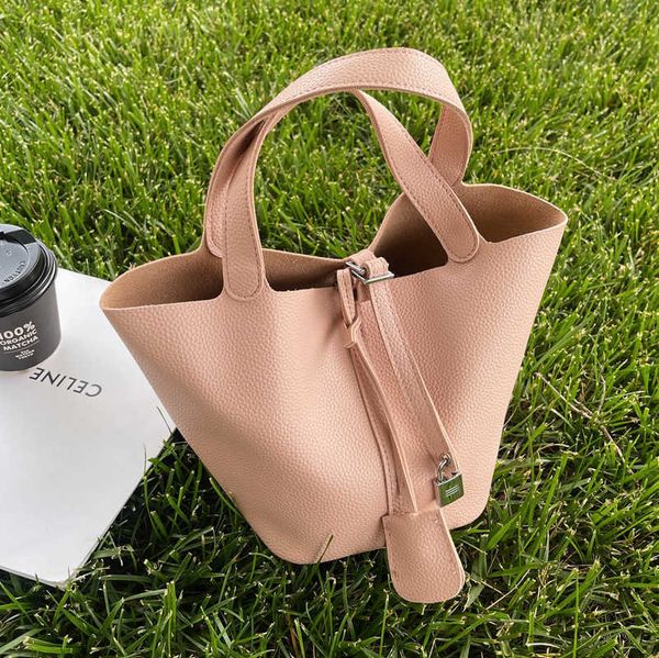 a designer tote bag her mas handbag h picotn designer bags this year's popular bag for women versatile sense fashionable texture wester
a designer tote bag her mas handbag h picotn designer bags this year's popular bag for women versatile sense fashionable texture wester