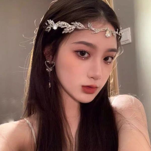 new headpieces bridal veil rhinestone frontlet comb shiny crystal wedding headpieces, Silver
new headpieces bridal veil rhinestone frontlet comb shiny crystal wedding headpieces, Silver