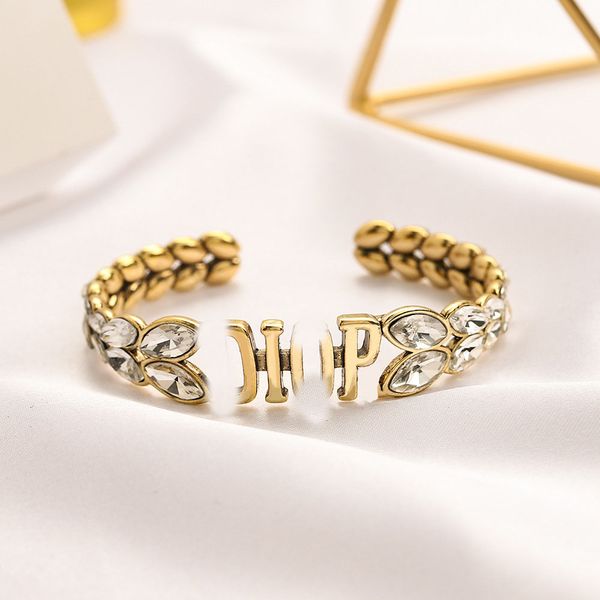 europe fashion bracelets women bangle designer letter bracelet crystal 18k gold plated stainless steel wedding lovers gift jewelry accessori, Golden;silver
europe fashion bracelets women bangle designer letter bracelet crystal 18k gold plated stainless steel wedding lovers gift jewelry accessori, Golden;silver