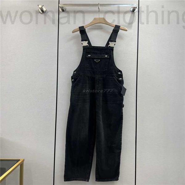 designer 22ss women cotton designer pants suspenders vest with triangle sign female high end milan runway casual loose denim outwear suit tr, Black;white
designer 22ss women cotton designer pants suspenders vest with triangle sign female high end milan runway casual loose denim outwear suit tr, Black;white