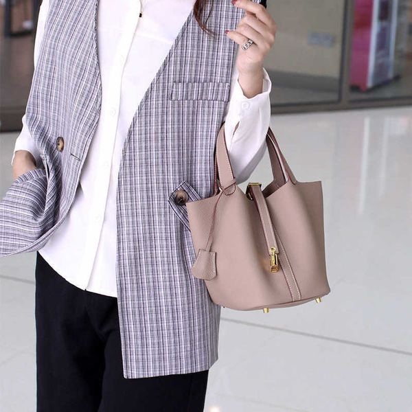a designer tote bag her mas handbag h picotn designer bags leather vegetable basket bag niche design new togo layer cowhide women's lar
a designer tote bag her mas handbag h picotn designer bags leather vegetable basket bag niche design new togo layer cowhide women's lar