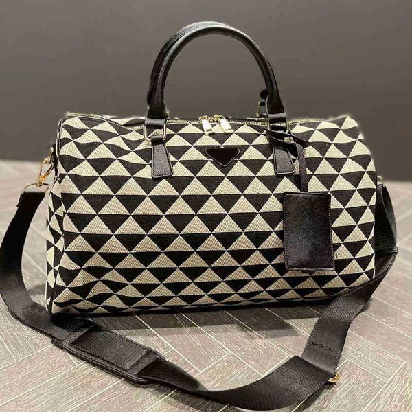 pbag triangle evening bags triangle print travel duffle women men designer luggage boarding bag ladies classic large capacity shopping handb
pbag triangle evening bags triangle print travel duffle women men designer luggage boarding bag ladies classic large capacity shopping handb