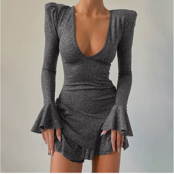 casual dresses european american style deep v neck petal long sleeved dress for women with shoulder pad bright silk high waist slim skirt 23, Black;gray
casual dresses european american style deep v neck petal long sleeved dress for women with shoulder pad bright silk high waist slim skirt 23, Black;gray