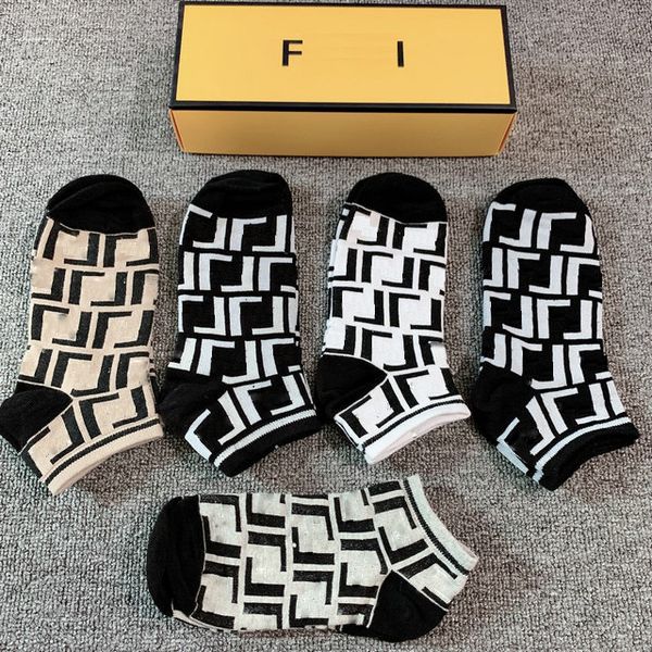 fashion menswomen socks five pair luxe sports winter mesh letter printed sock embroidery cotton man woman with box, Black
fashion menswomen socks five pair luxe sports winter mesh letter printed sock embroidery cotton man woman with box, Black