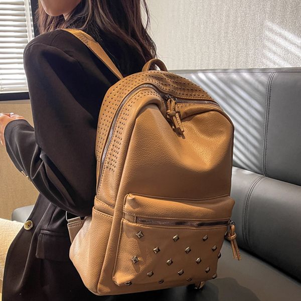 backpack designer soft pu leather women backpack large school bags for teenage girls ladies shoulder bags with rivet mochila feminina 230301
backpack designer soft pu leather women backpack large school bags for teenage girls ladies shoulder bags with rivet mochila feminina 230301