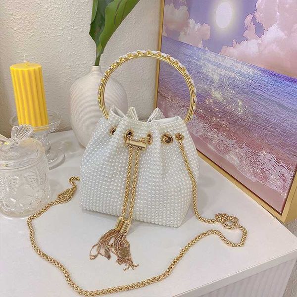 pearl shiny fold rhinestones evening handle clutch handbags purses women luxury trending wedding 2023 elegant high quality
pearl shiny fold rhinestones evening handle clutch handbags purses women luxury trending wedding 2023 elegant high quality