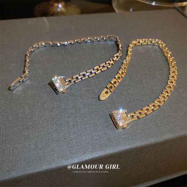 Designer real gold electroplated zircon bracelet personality versatile high-end sense hand jewelry wholesale
Designer real gold electroplated zircon bracelet personality versatile high-end sense hand jewelry wholesale