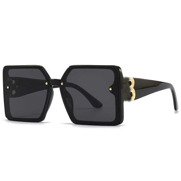 new fashion women's square large frame ins style balencigas women sunglasses popular balencigas sunglasses black, White;black
new fashion women's square large frame ins style balencigas women sunglasses popular balencigas sunglasses black, White;black