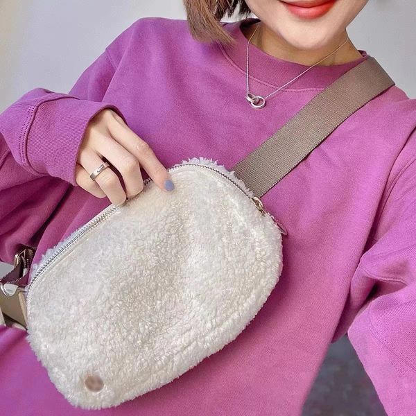 luxurys designer advanced waistpacks lulu fleece chest belt bag woman lulul yoga bag classic bumbag lulul belt waist bags nylon cashmere cro
luxurys designer advanced waistpacks lulu fleece chest belt bag woman lulul yoga bag classic bumbag lulul belt waist bags nylon cashmere cro