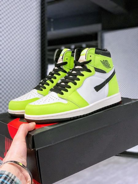 2023 visionaire basketball shoes jumpman 1s high volt black sail og designer outdoor sneakers with original boxes
2023 visionaire basketball shoes jumpman 1s high volt black sail og designer outdoor sneakers with original boxes