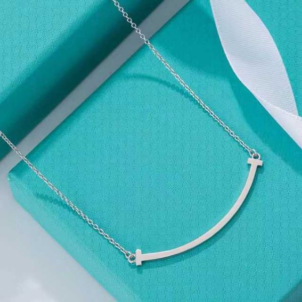 60yq t family smooth face smile small size smiling necklace s925 silver women's new pendant chain, Black
60yq t family smooth face smile small size smiling necklace s925 silver women's new pendant chain, Black