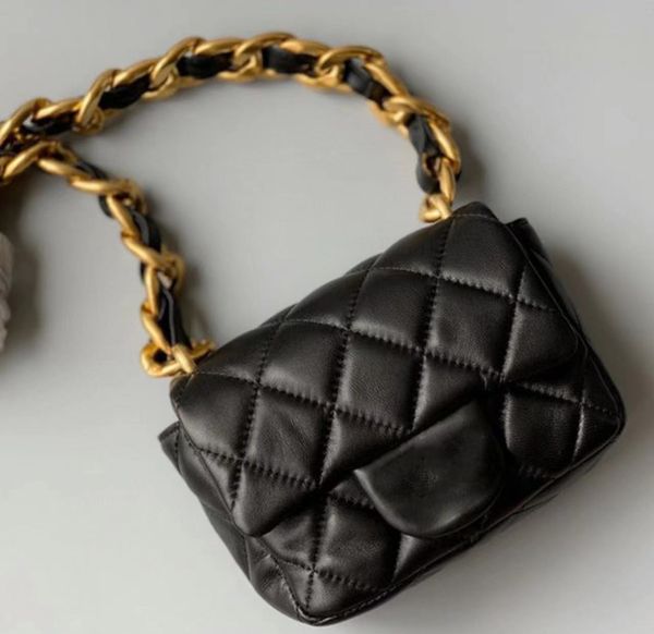 2023 designer bag real lambskin leather classic mini flap quilted bags thich gold matelasse chain turn loack shoulder underwarm handbags lux
2023 designer bag real lambskin leather classic mini flap quilted bags thich gold matelasse chain turn loack shoulder underwarm handbags lux