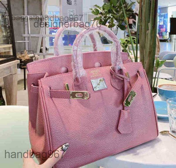 2023 hands fashion outlet handbags evening cowhide hermez birkins quality 30cm portable messenger women's bag classic bags leather s34j
2023 hands fashion outlet handbags evening cowhide hermez birkins quality 30cm portable messenger women's bag classic bags leather s34j