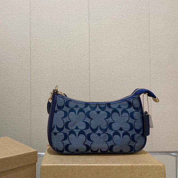 women handbag designer teri classical subaxillary bag fashion famel crossbody shoulder luxury half moon purse
women handbag designer teri classical subaxillary bag fashion famel crossbody shoulder luxury half moon purse