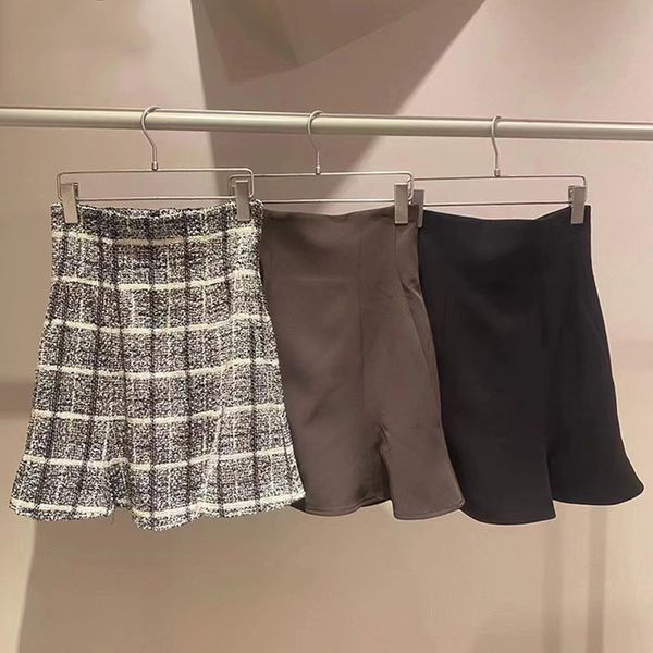 skirts kuzuwata spring temperament woman skirt high waist all-match mini skirts female retro plaid short faldas mujer trendy 230301, Black
skirts kuzuwata spring temperament woman skirt high waist all-match mini skirts female retro plaid short faldas mujer trendy 230301, Black