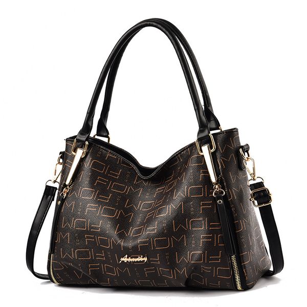 new soft leather large tote bag fashion printing female bag european famous brand large-capacity messenger bag female handbag
new soft leather large tote bag fashion printing female bag european famous brand large-capacity messenger bag female handbag