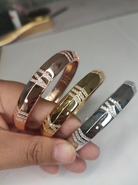 18k gold tennis bangle bracelet starry rome diamond designer jewlery designer bracelets for women men couple fashion wedding party silver gi, Black
18k gold tennis bangle bracelet starry rome diamond designer jewlery designer bracelets for women men couple fashion wedding party silver gi, Black