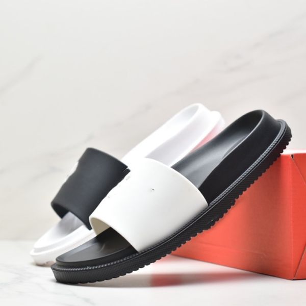 men womens sports sandals slippers triple black white tanjun sandal summer soft thick bottom outdoor couple lovers slipper beach outdoor fli
men womens sports sandals slippers triple black white tanjun sandal summer soft thick bottom outdoor couple lovers slipper beach outdoor fli