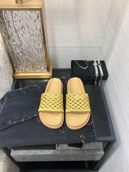 35-40 size luxury shoes slippers woven leather fashion classic sandals flats beach slippers holiday platform, Black
35-40 size luxury shoes slippers woven leather fashion classic sandals flats beach slippers holiday platform, Black