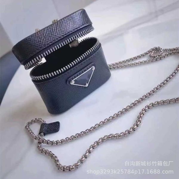 2023 luxury headset new chain mouth red envelope women's one shoulder messenger mini headset trend zero wallethigh
2023 luxury headset new chain mouth red envelope women's one shoulder messenger mini headset trend zero wallethigh