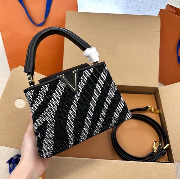 designer women capucines bb bag leather handle shoulder tote purse crossbody mini mm luxury mosaic black white rhinestone wallet bags with b
designer women capucines bb bag leather handle shoulder tote purse crossbody mini mm luxury mosaic black white rhinestone wallet bags with b