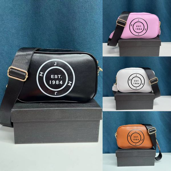 marc jocobs the tote camera envelope gym bag for man womens designer black purse marc jocob crossbody luggage pu travel handbag clutch shoul
marc jocobs the tote camera envelope gym bag for man womens designer black purse marc jocob crossbody luggage pu travel handbag clutch shoul