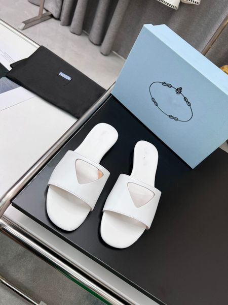 2023 luxuries designer men's women's slippers sandals shoes slide summer fashion wide flat flip flops with box size, Black
2023 luxuries designer men's women's slippers sandals shoes slide summer fashion wide flat flip flops with box size, Black