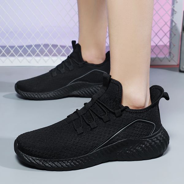 mens women sports casual shoes triple s black white sneakers man trainer running shoe40
mens women sports casual shoes triple s black white sneakers man trainer running shoe40