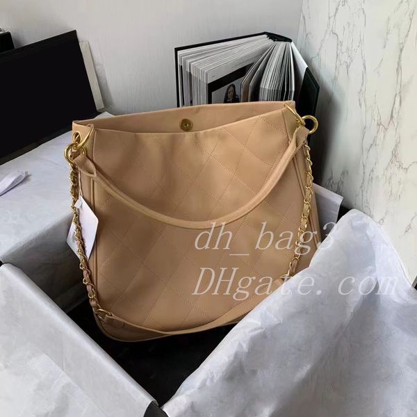 classic crossbody bag spring and summer new messenger bag soft sheepskin handbag one shoulder bag chain bag large capacity
classic crossbody bag spring and summer new messenger bag soft sheepskin handbag one shoulder bag chain bag large capacity