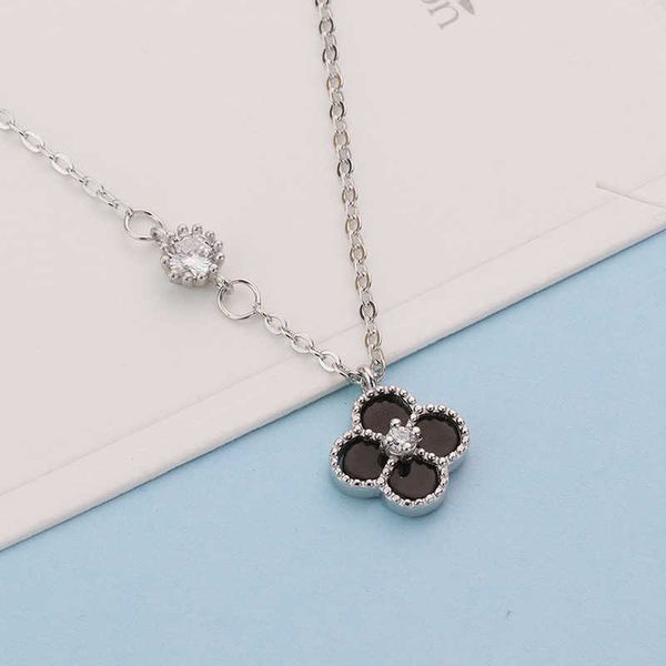 2022 new s925 sterling silver clover necklace women's korean version light luxury collarbone chain lucky grass pendant
2022 new s925 sterling silver clover necklace women's korean version light luxury collarbone chain lucky grass pendant