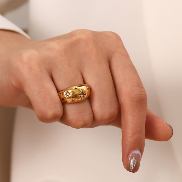 vintage hexagram zircon ring stainless steel gold three stone rings 6 / 7 / 8, Golden;silver
vintage hexagram zircon ring stainless steel gold three stone rings 6 / 7 / 8, Golden;silver
