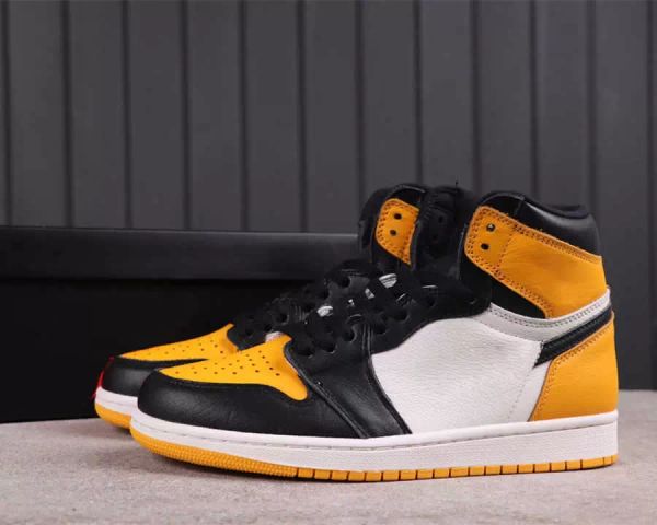 2023 jumpman 1 basketball shoes sneakers running shoe trainers black outdoor fashion high og 'yellow toe ' with box
2023 jumpman 1 basketball shoes sneakers running shoe trainers black outdoor fashion high og 'yellow toe ' with box