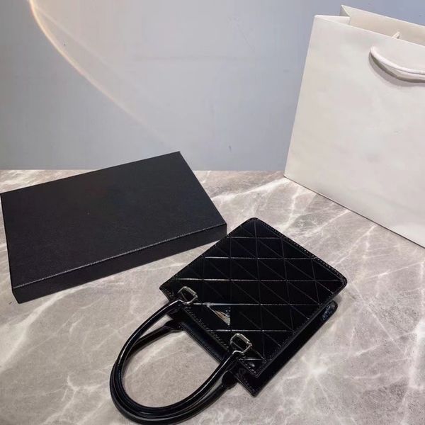 new designers luxurys women shoulder bag leather classic brand underarm hobo bags fashion lady purses
new designers luxurys women shoulder bag leather classic brand underarm hobo bags fashion lady purses
