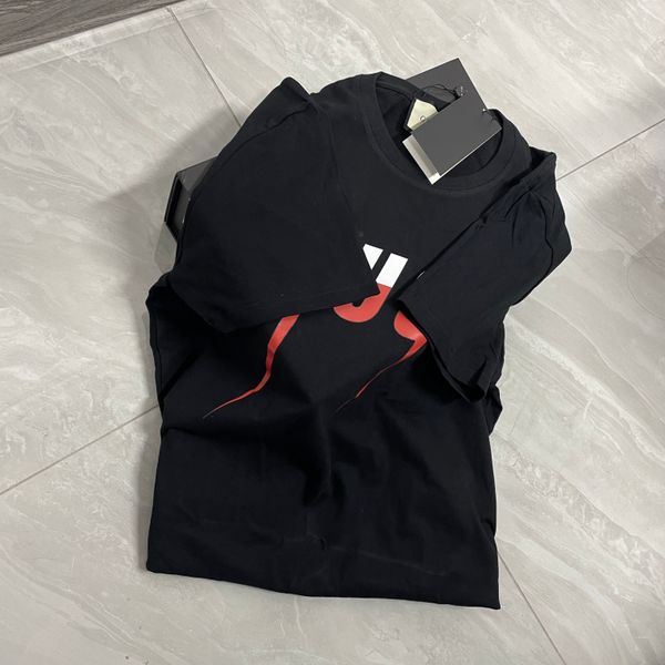 2022 women mens designers t shirt with letters print short sleeves summer shirts men loose tees asian size 4xl 5xl, White;black
2022 women mens designers t shirt with letters print short sleeves summer shirts men loose tees asian size 4xl 5xl, White;black