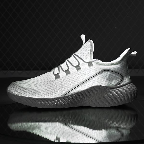 mens women sports casual shoes triple s black white sneakers man trainer running shoe45
mens women sports casual shoes triple s black white sneakers man trainer running shoe45