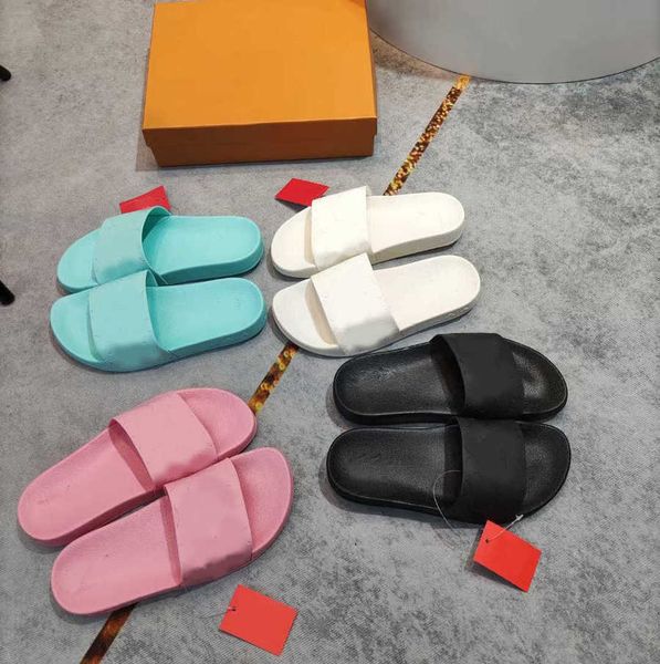 2023 designer rubber slide slippers waterfront embossed mule slides women shoes fashion summer white black pink mint green beach shoes
2023 designer rubber slide slippers waterfront embossed mule slides women shoes fashion summer white black pink mint green beach shoes