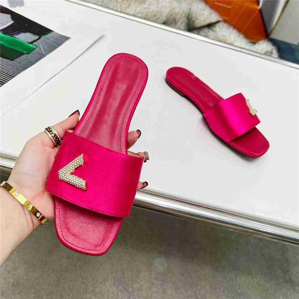 fashion luxury slippers 2023 louiseity men and women summer sandals beach slippers herringbone slippers casual outdoor home cartoon slippers, Black
fashion luxury slippers 2023 louiseity men and women summer sandals beach slippers herringbone slippers casual outdoor home cartoon slippers, Black